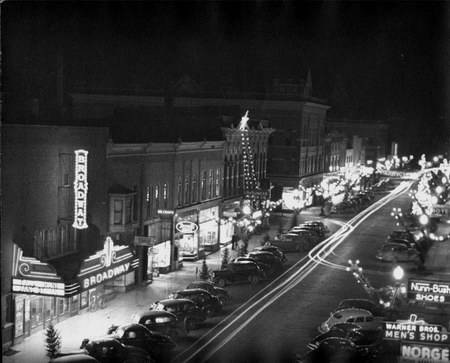 Broadway Theatre - Old Pic Of Broadway (newer photo)
